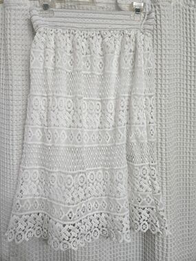Women's White Lace Midi Skirt - Classic Crochet Design